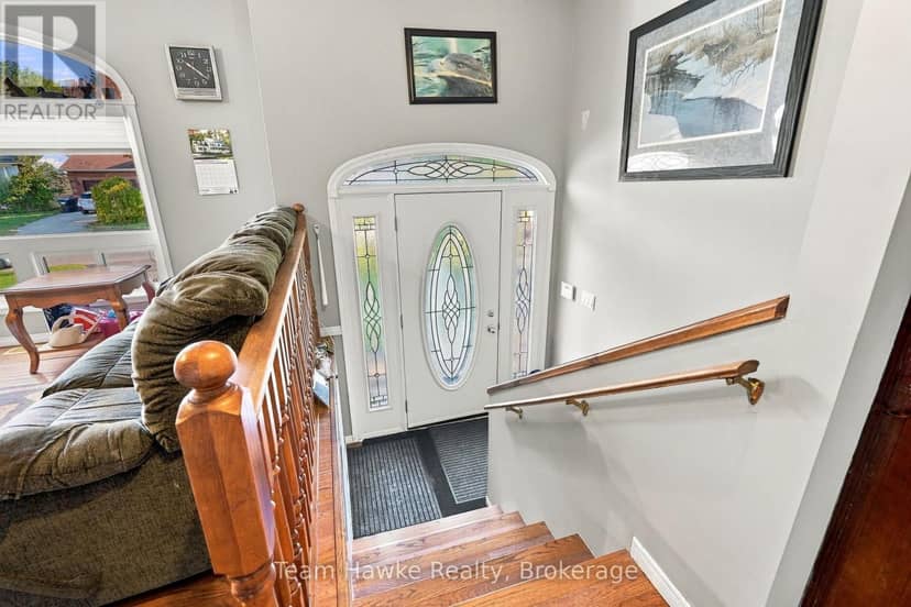 464 West Street W, Tay, photo 7