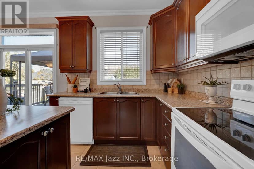 128 Nelson Street — photo 21 of 39