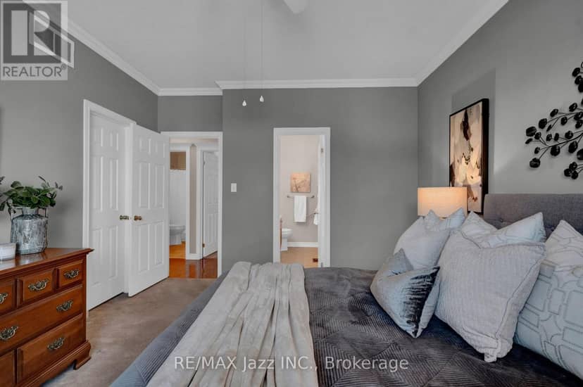 128 Nelson Street — photo 25 of 39