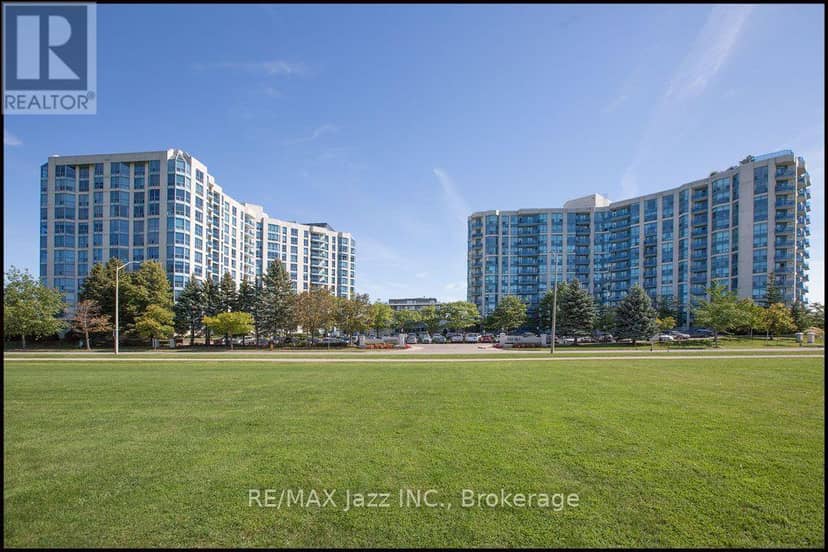 105 - 360 Watson Street W, Whitby, photo 3