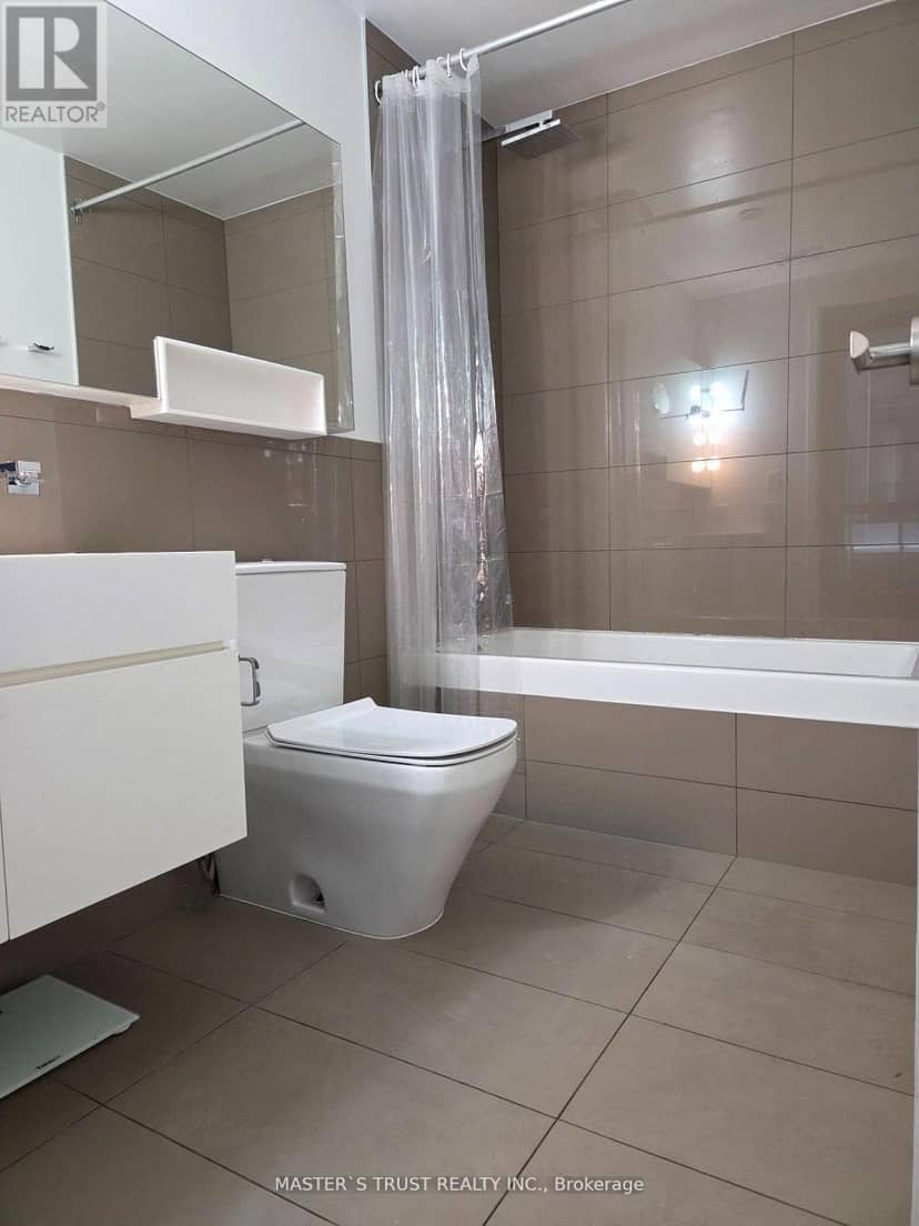 310 - 45 Charles Street E — photo 15 of 18