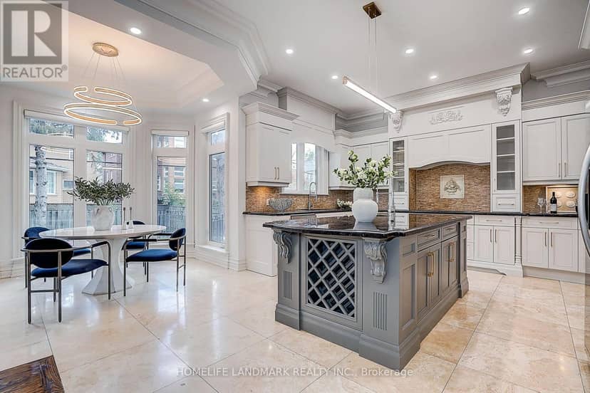 332 Greenfield Avenue — photo 15 of 40