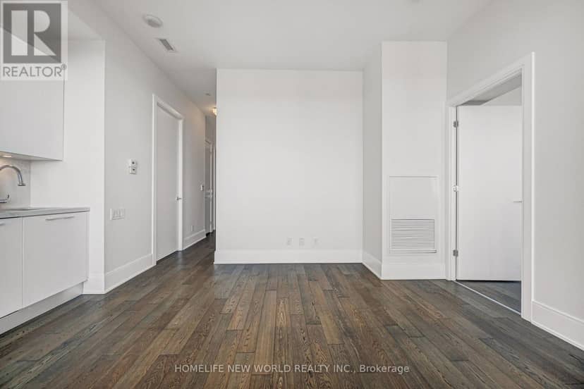 5603 - 42 Charles Street E — photo 14 of 35