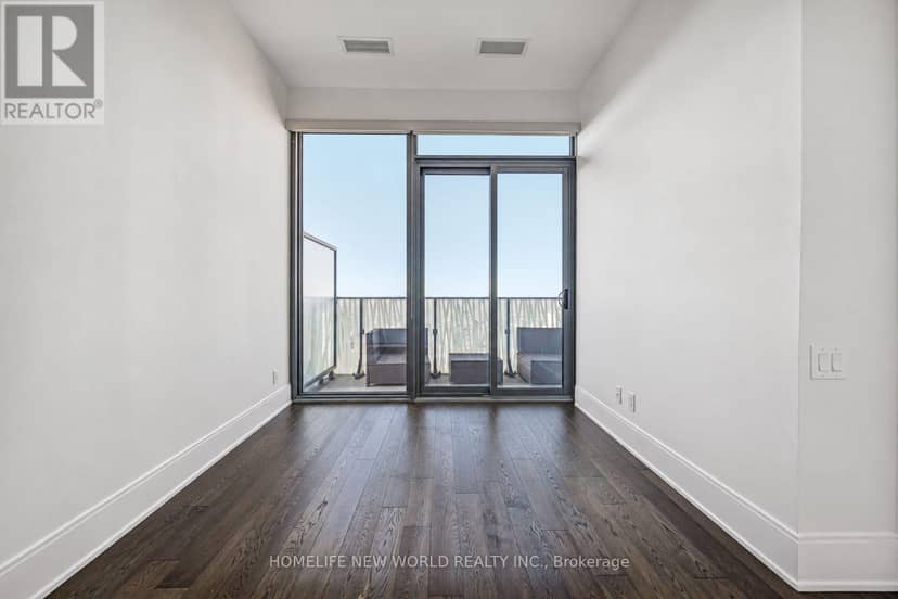 5603 - 42 Charles Street E — photo 17 of 35