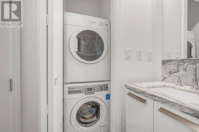 5603 - 42 Charles Street E — photo 18 of 35