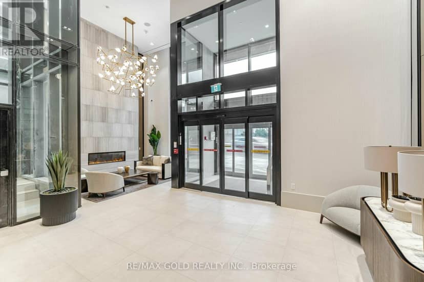 216 - 2020 Bathurst Street, Toronto