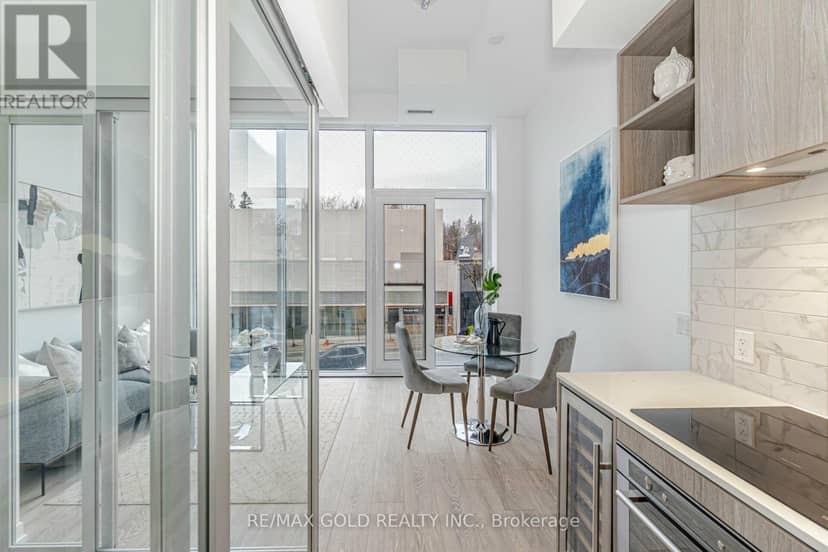 216 - 2020 Bathurst Street — photo 13 of 40