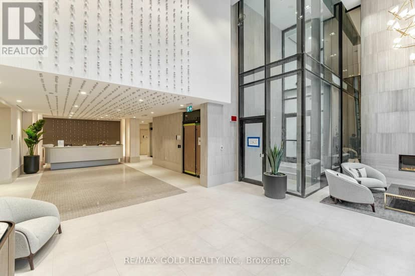 216 - 2020 Bathurst Street, Toronto, photo 3