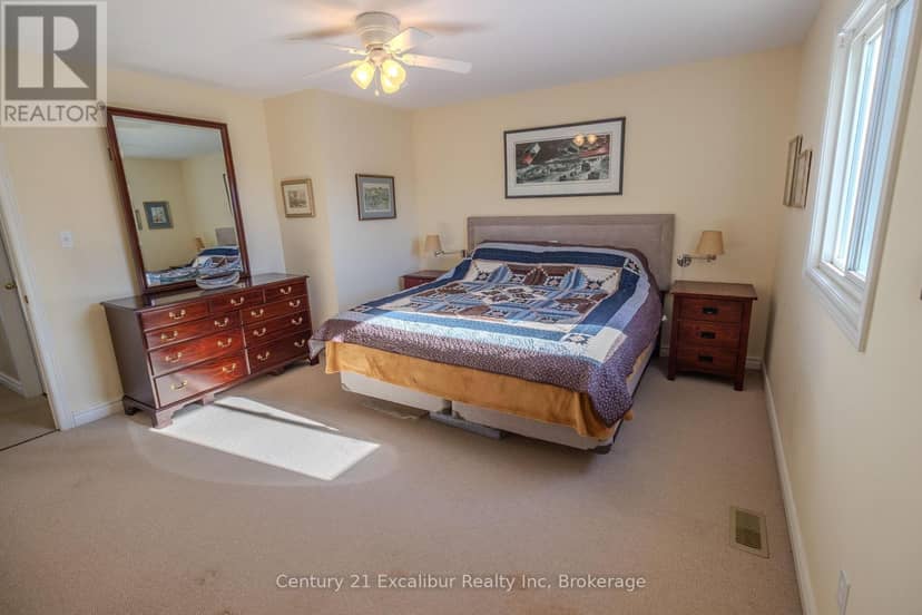 900 Gzowski Street, Centre Wellington, photo 8