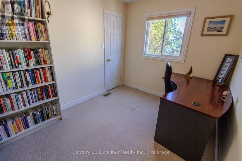 900 Gzowski Street — photo 9 of 20