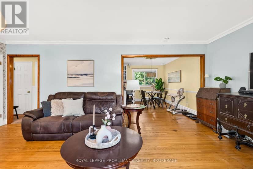 413 Maple Ridge Drive — photo 12 of 40