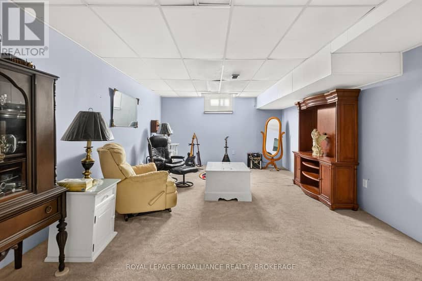 413 Maple Ridge Drive — photo 25 of 40