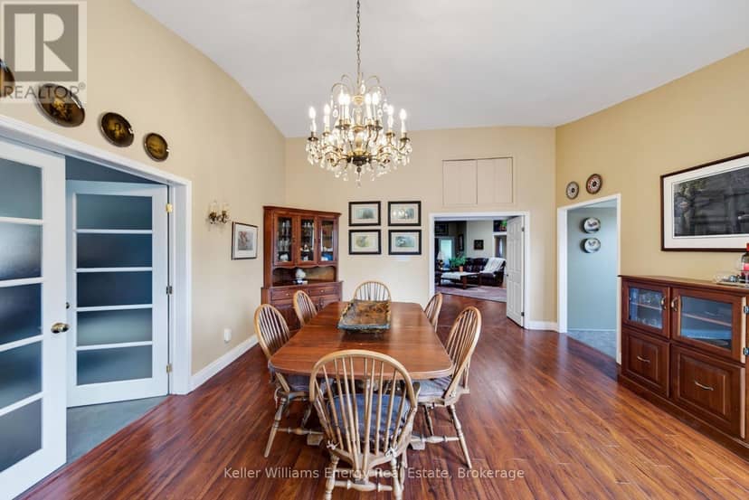 89 Smith's Bay Avenue — photo 18 of 40