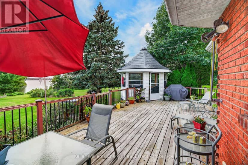 89 Smith's Bay Avenue — photo 35 of 40