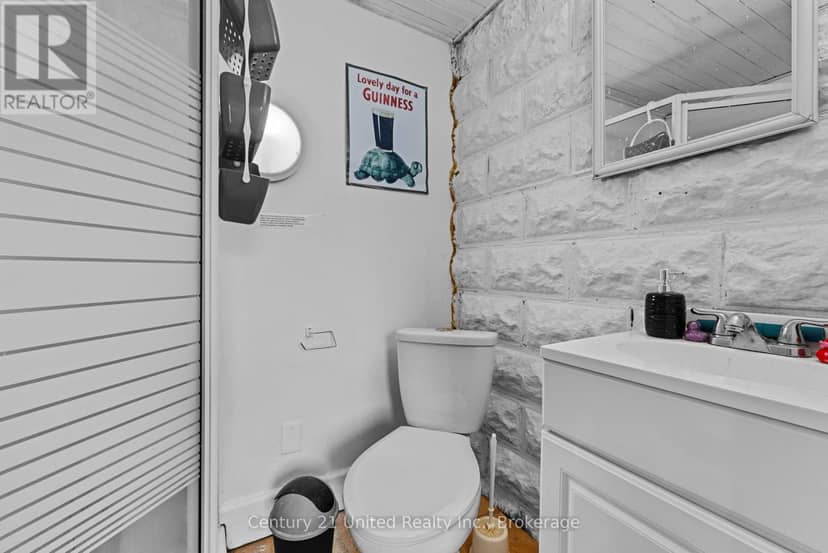 575 Bethune Street — photo 15 of 27