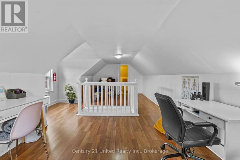 575 Bethune Street — photo 22 of 27