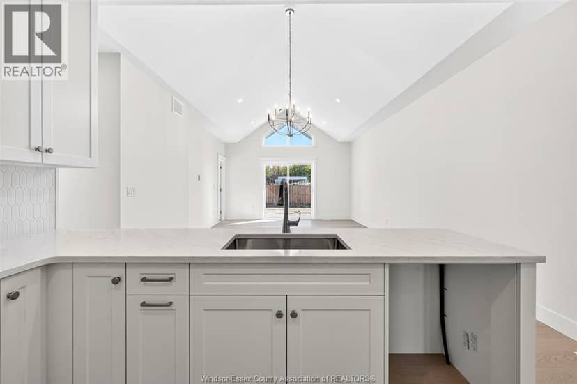 260 Angelo — photo 12 of 36
