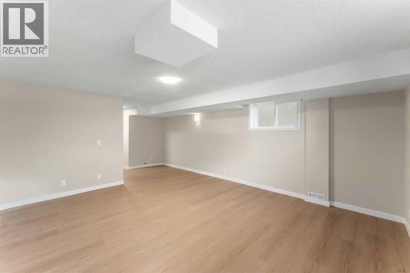 7609 36 Avenue NW — photo 39 of 40