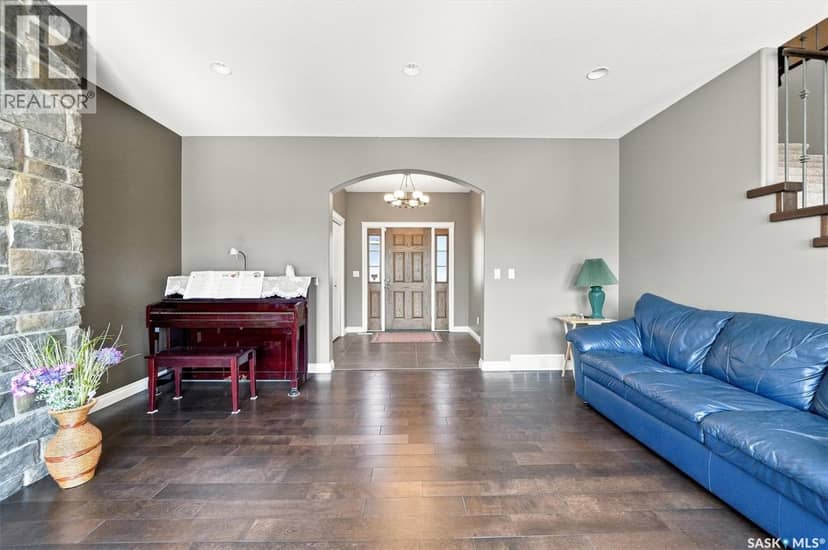 1311 Shepherd CRESCENT — photo 12 of 40