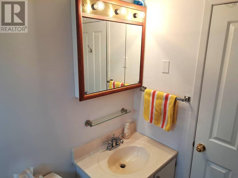 3 Robertson Crescent — photo 29 of 35