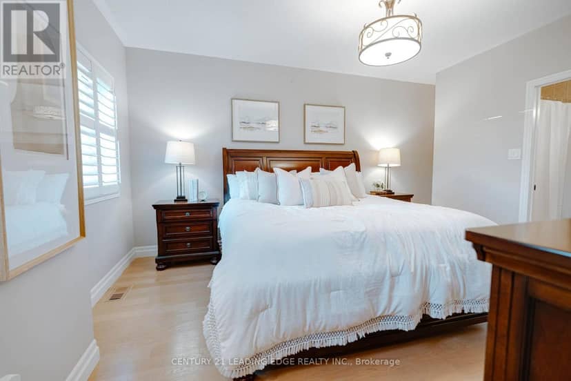 33 Neill Avenue — photo 16 of 40