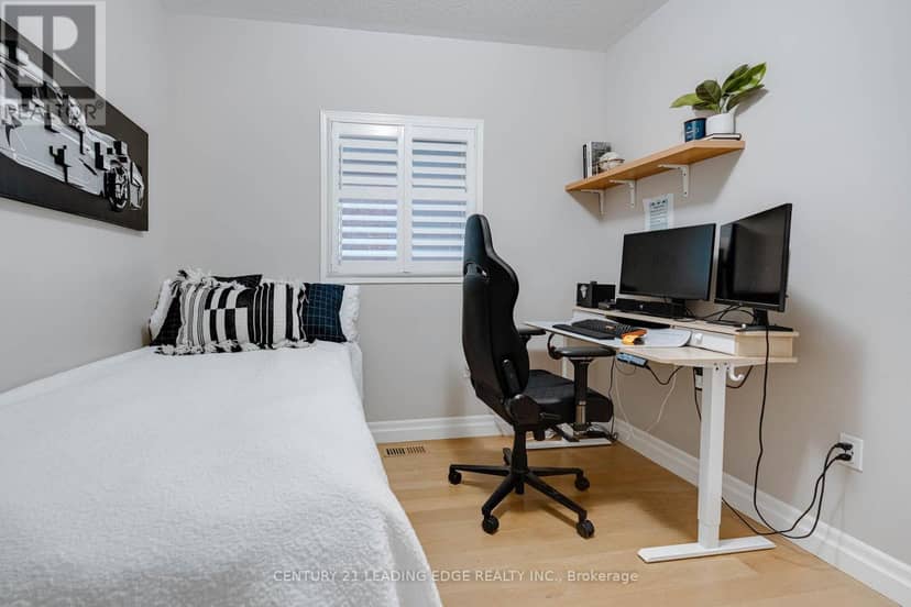 33 Neill Avenue — photo 21 of 40