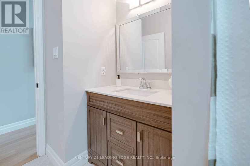 33 Neill Avenue — photo 23 of 40