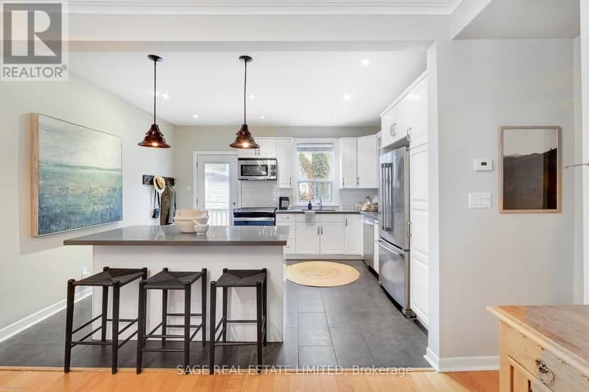 346 Leslie Street — photo 10 of 35