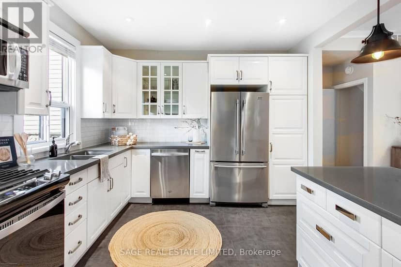 346 Leslie Street — photo 11 of 35