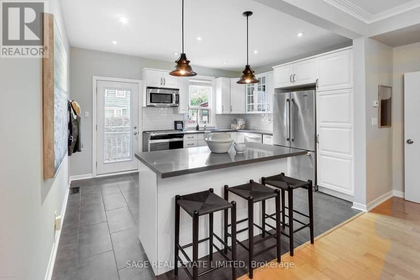 346 Leslie Street — photo 9 of 35