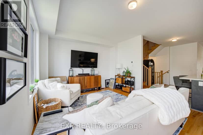29 Sorbara Way, Whitby, photo 5