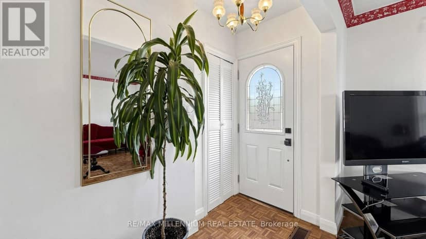 1159 Woodbine Avenue, Toronto, photo 6