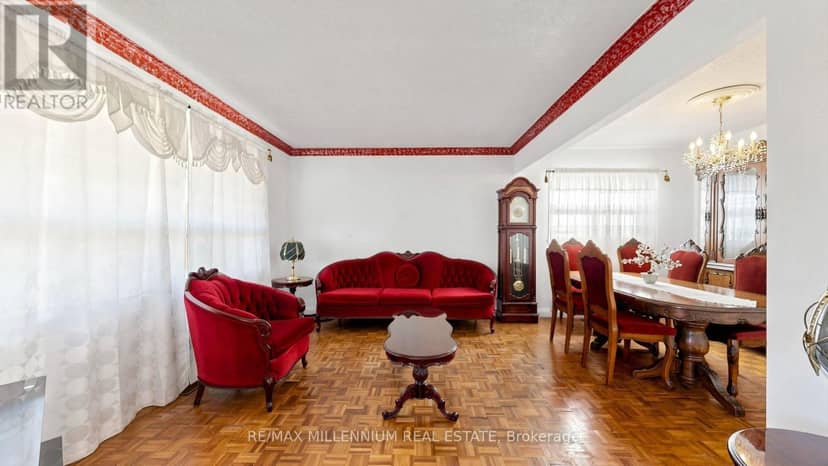 1159 Woodbine Avenue, Toronto, photo 7