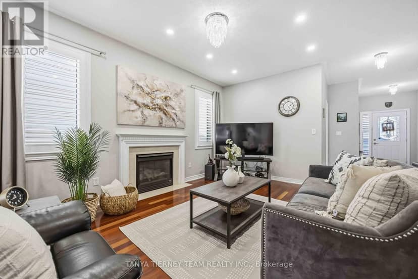 47 Mikayla Crescent — photo 11 of 40
