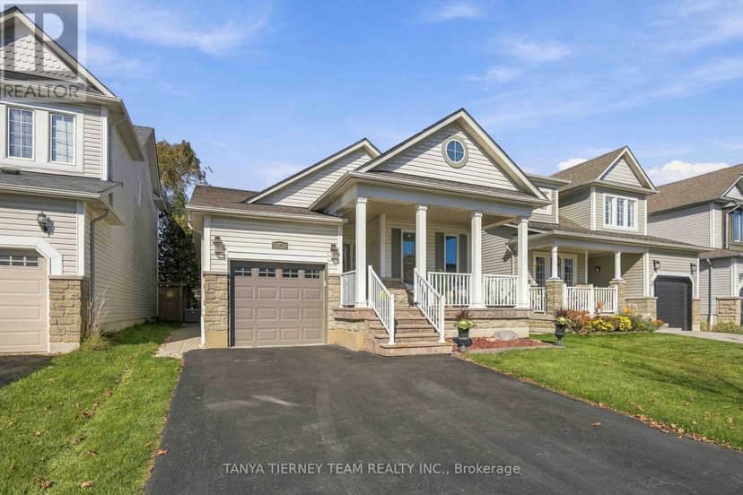 47 Mikayla Crescent, Whitby, photo 3