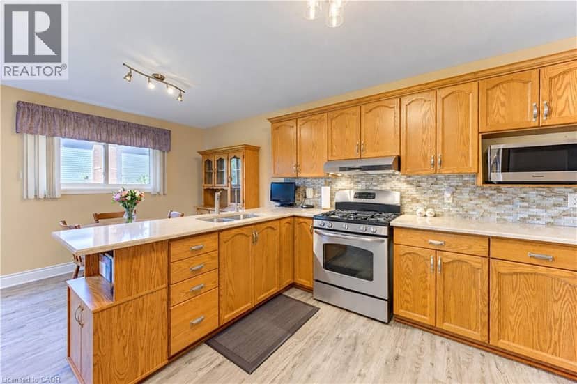 1349 BRIDGE Street — photo 16 of 40
