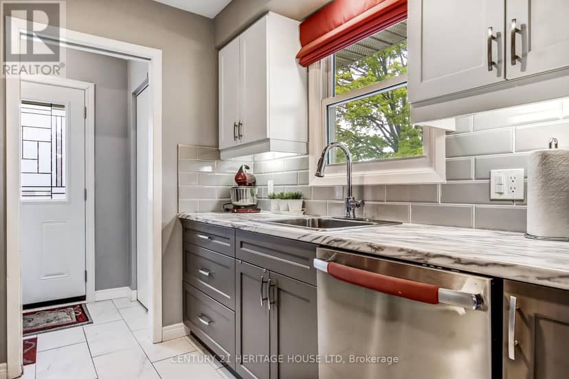 2 David Drive — photo 8 of 30