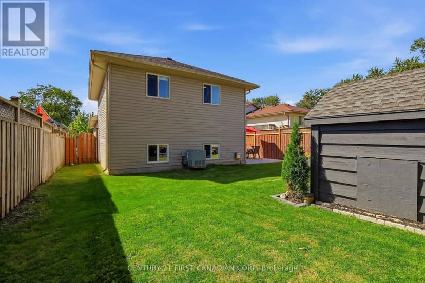 546 Talltree Crescent — photo 11 of 40