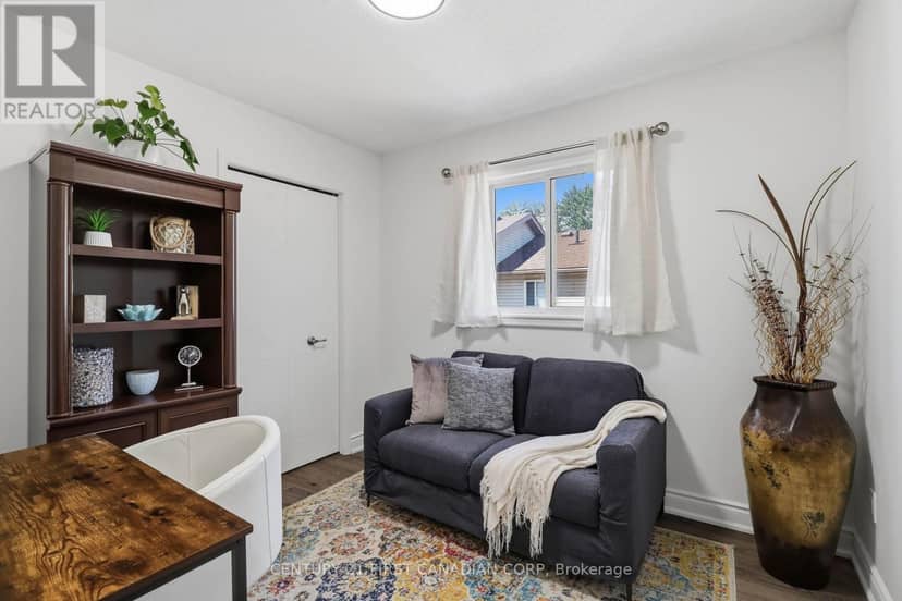 546 Talltree Crescent — photo 33 of 40