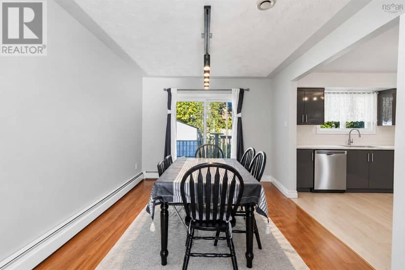 11 Riverview Crescent, Bedford, photo 3