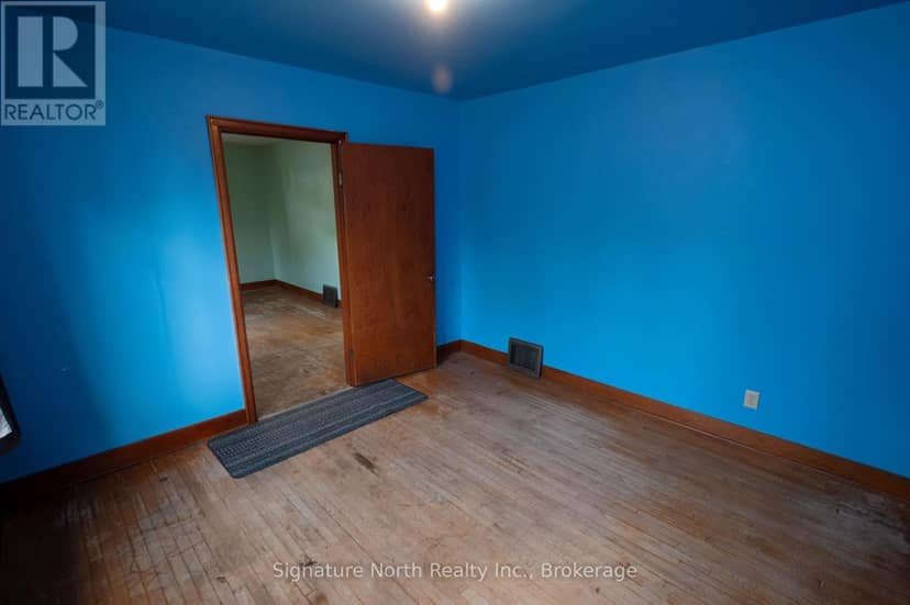 174 Clarke Street — photo 11 of 37