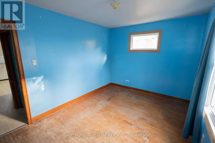 174 Clarke Street — photo 15 of 37