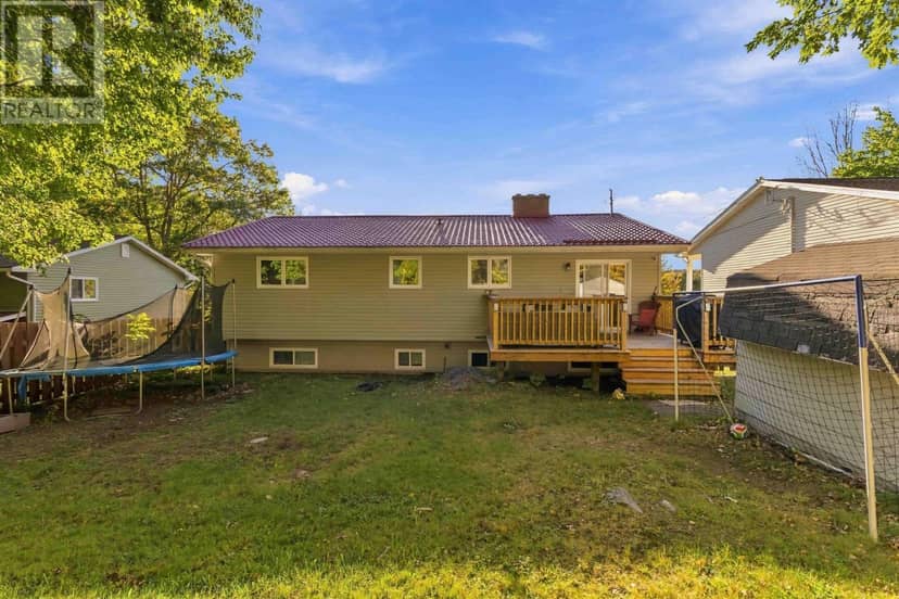 11 Riverview Crescent — photo 34 of 40