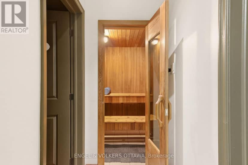 312 - 320 McLeod Street — photo 33 of 40