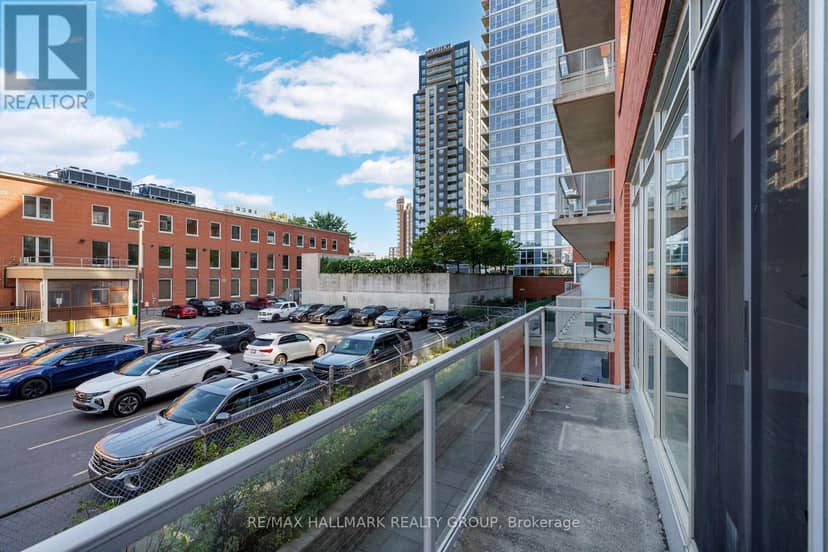 210 - 180 York Street — photo 14 of 25