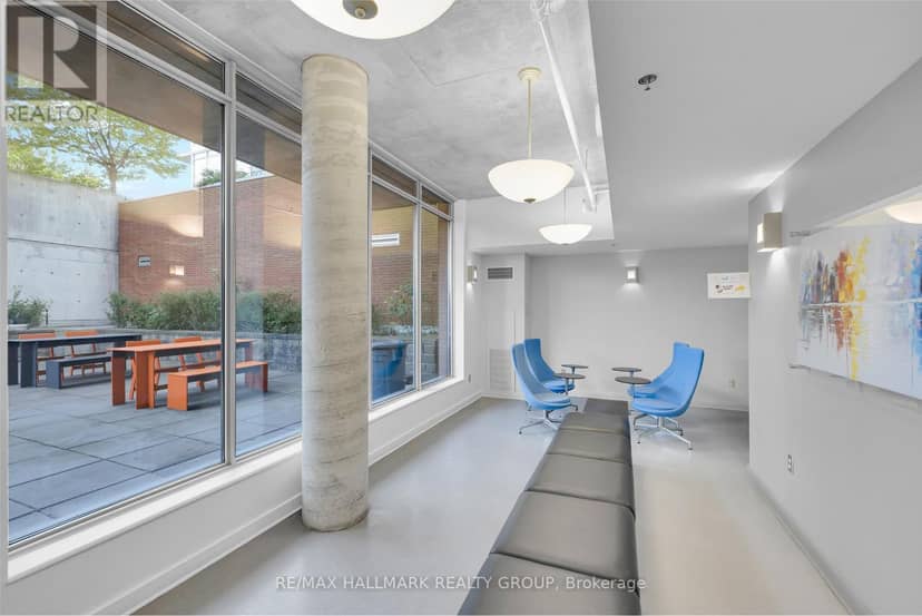 210 - 180 York Street — photo 15 of 25
