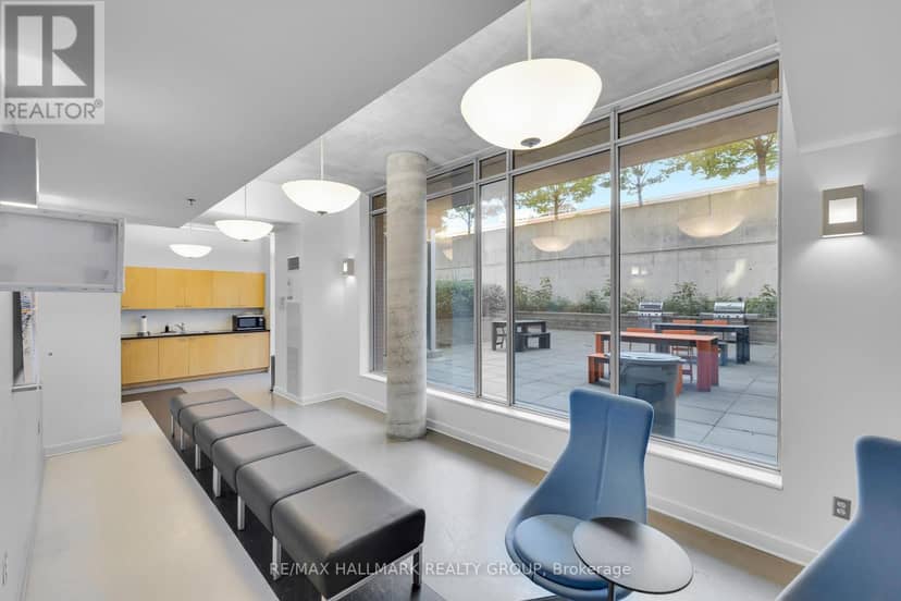 210 - 180 York Street — photo 16 of 25
