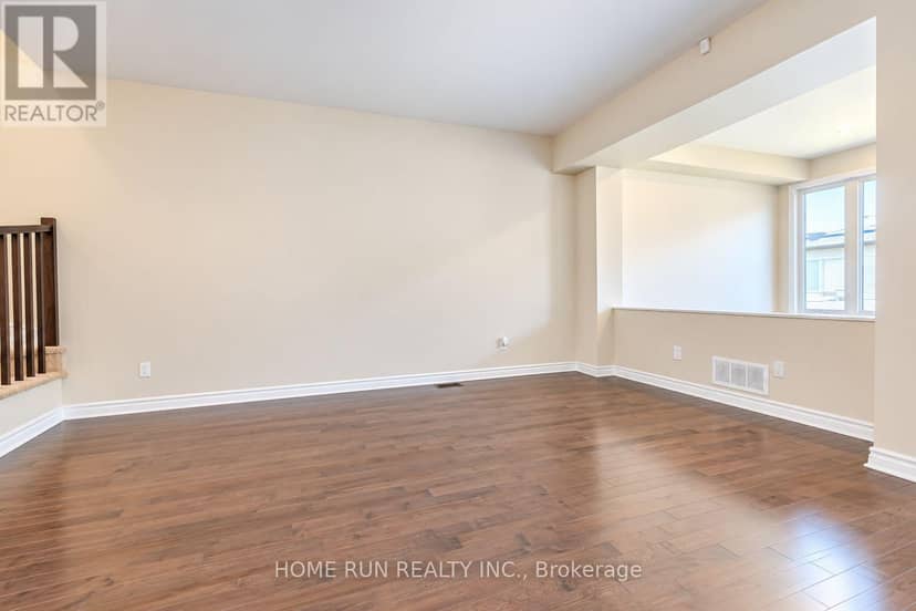 785 Cairn Crescent — photo 14 of 40