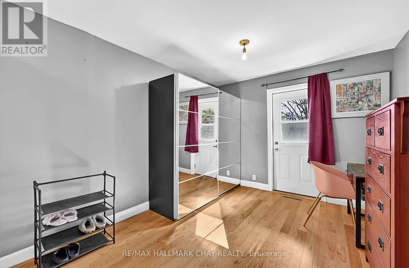 90 Roxborough Road — photo 10 of 30
