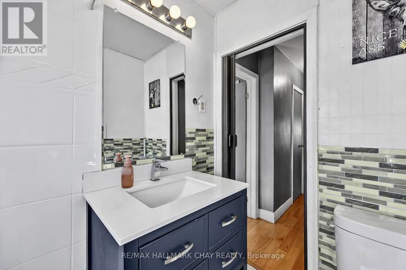 90 Roxborough Road — photo 14 of 30